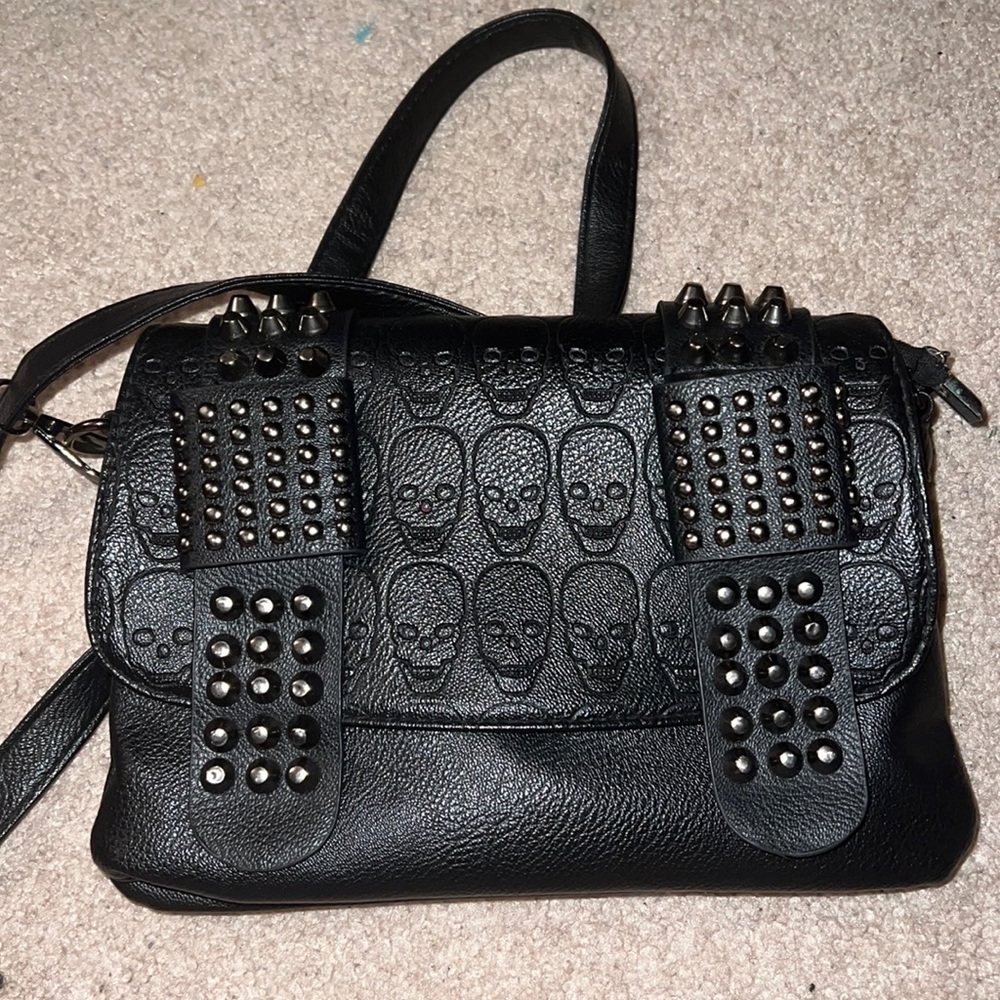 Skull Spike Purse